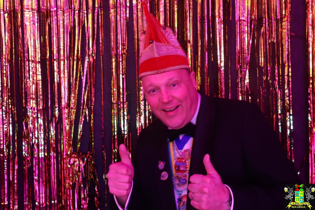 ../Images/Jeugd Opwarmbal Photobooth 090.jpg